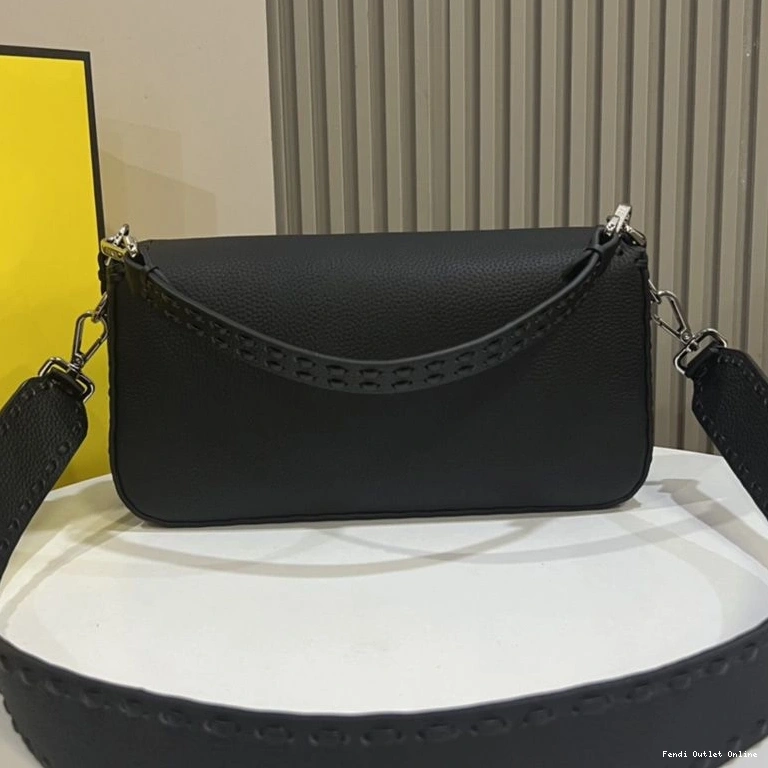 Affordable Black Leather Romano Bag Medium Selleria In Fendi Cuoio Baguette 0807